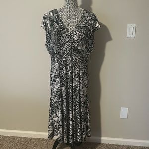 Evan Picone Black White V Neck Short Sleeve Dress Size 16